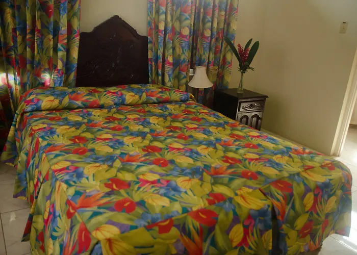 Guest house Ocean Crest 3*